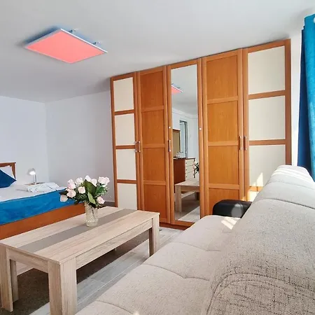 Capitol מלון 3*