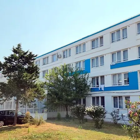 Hotel Capitol 3*