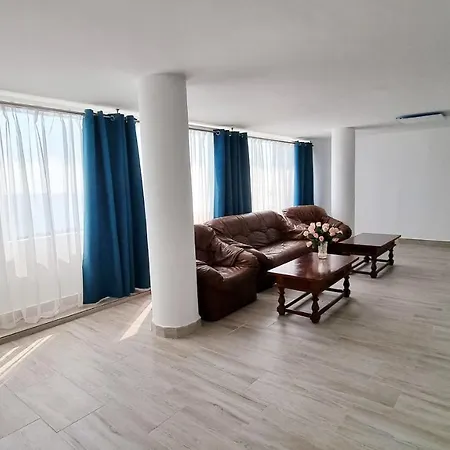 卡匹托尔酒店 3*