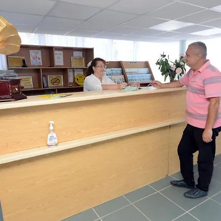 卡匹托尔酒店 酒店